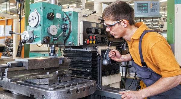 Mechaniker mit Werkzeug